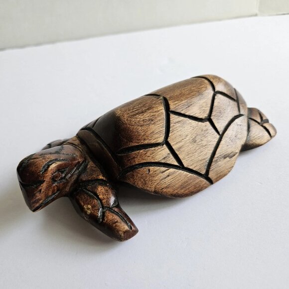 Hand Carved Wooden Sea Turtle Figurine 6" Coastal Nautical Beach Décor Sculpture - Picture 5 of 10